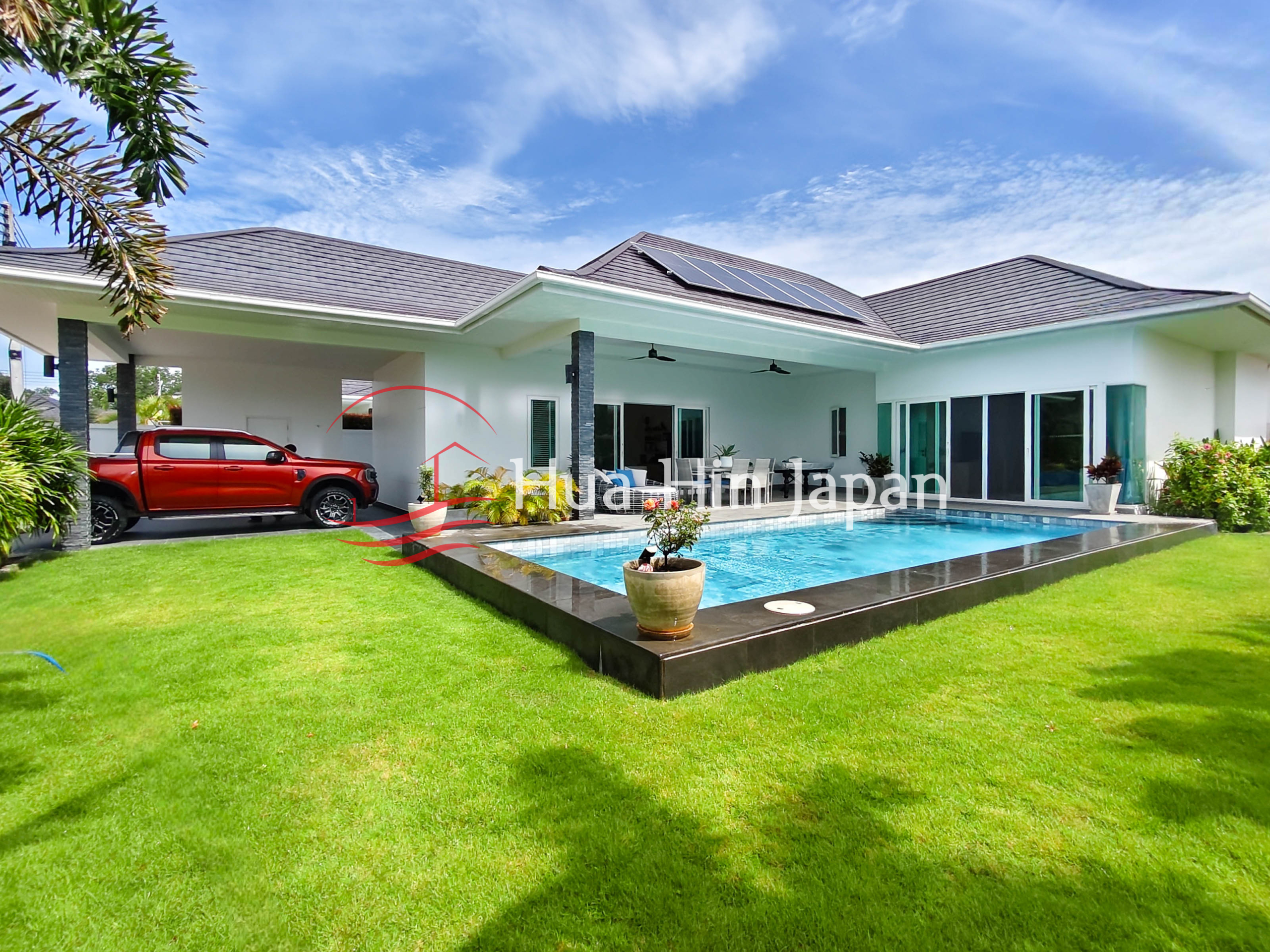 3BR Pool Villa in ARIA 2 full front view