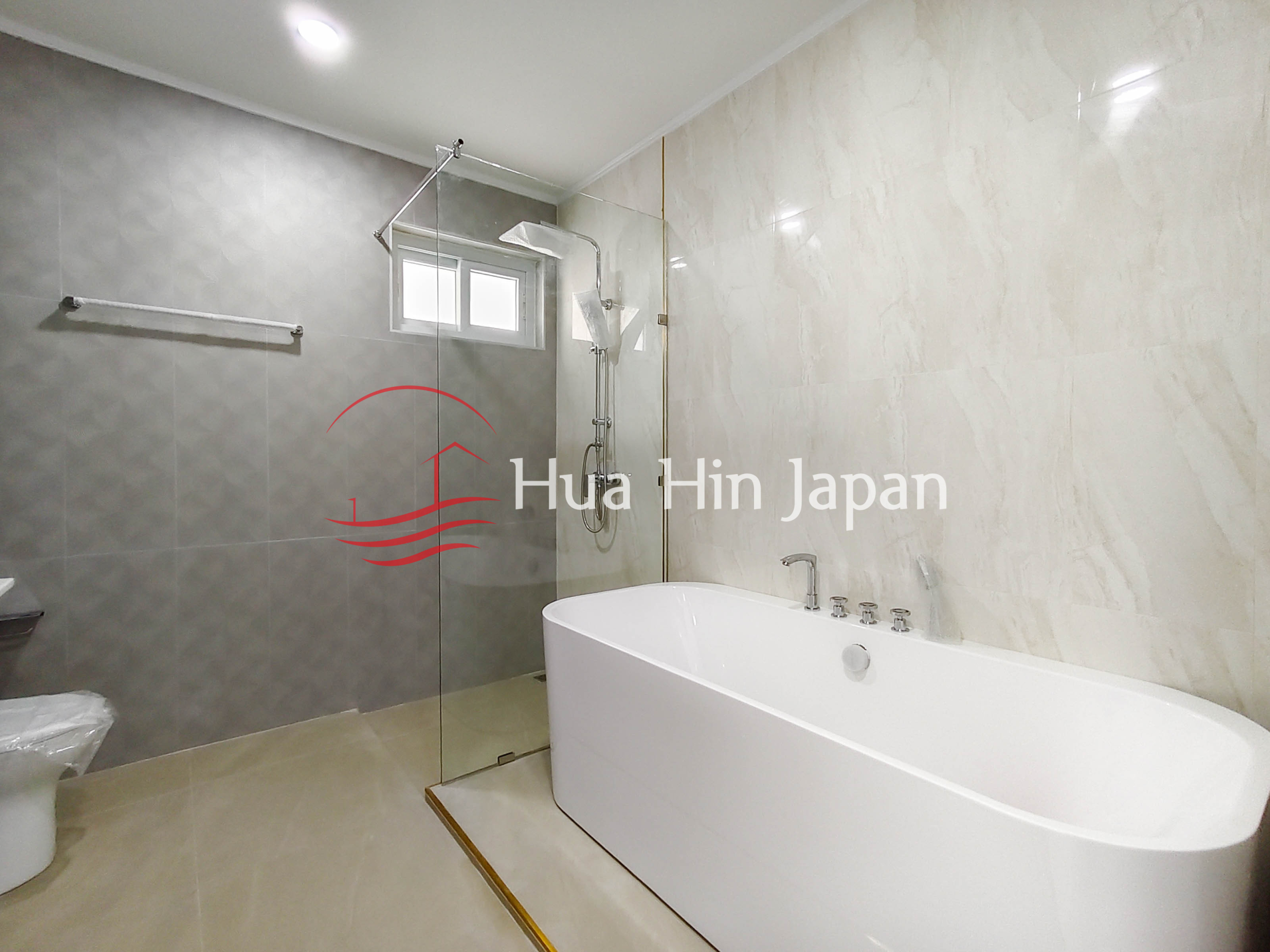 Siam Village 3 Bedroom Fully Furnished Pool House bathroom