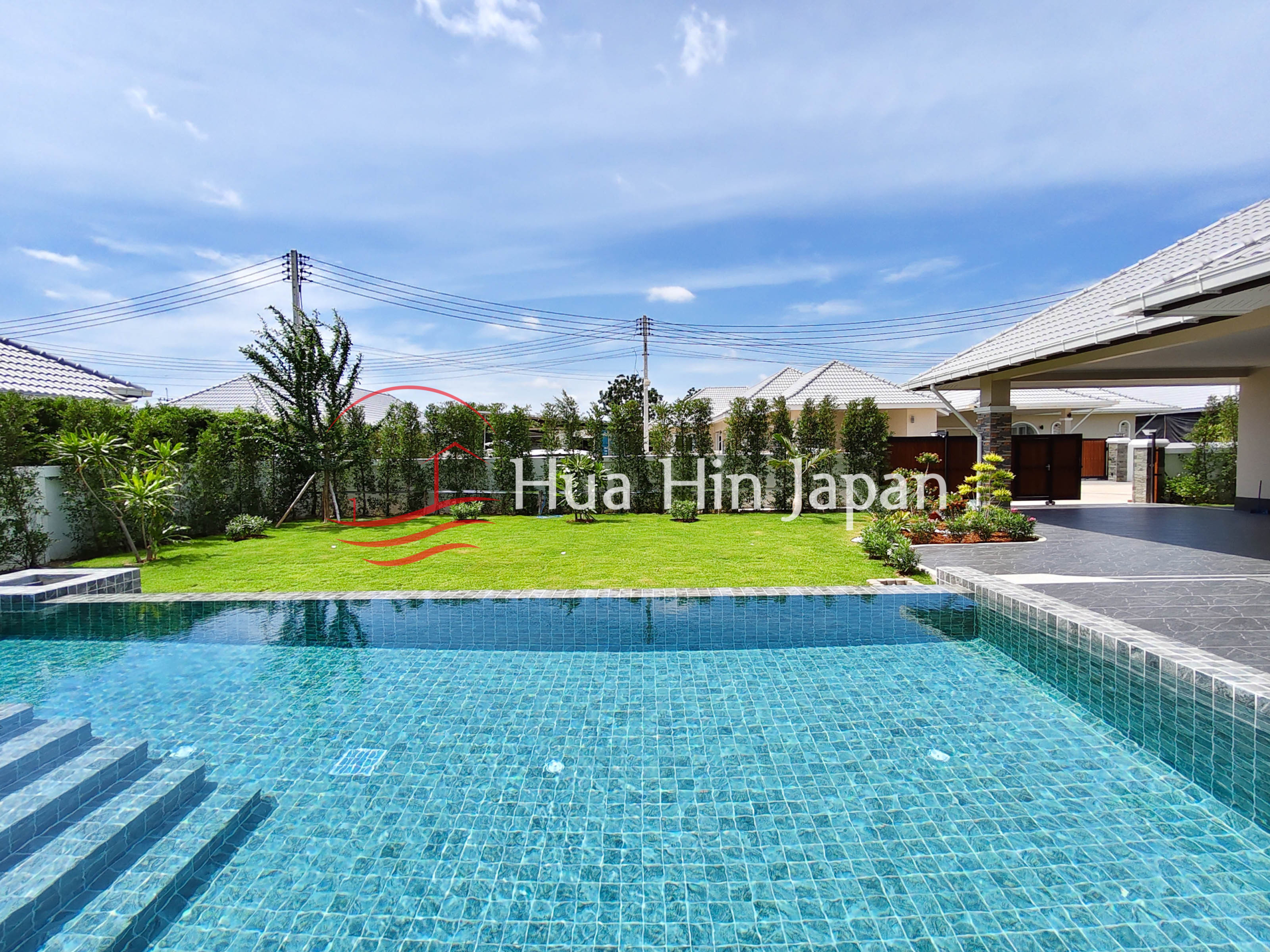 Siam Village 3 Bedroom Fully Furnished Pool House Swimming pool and garden area