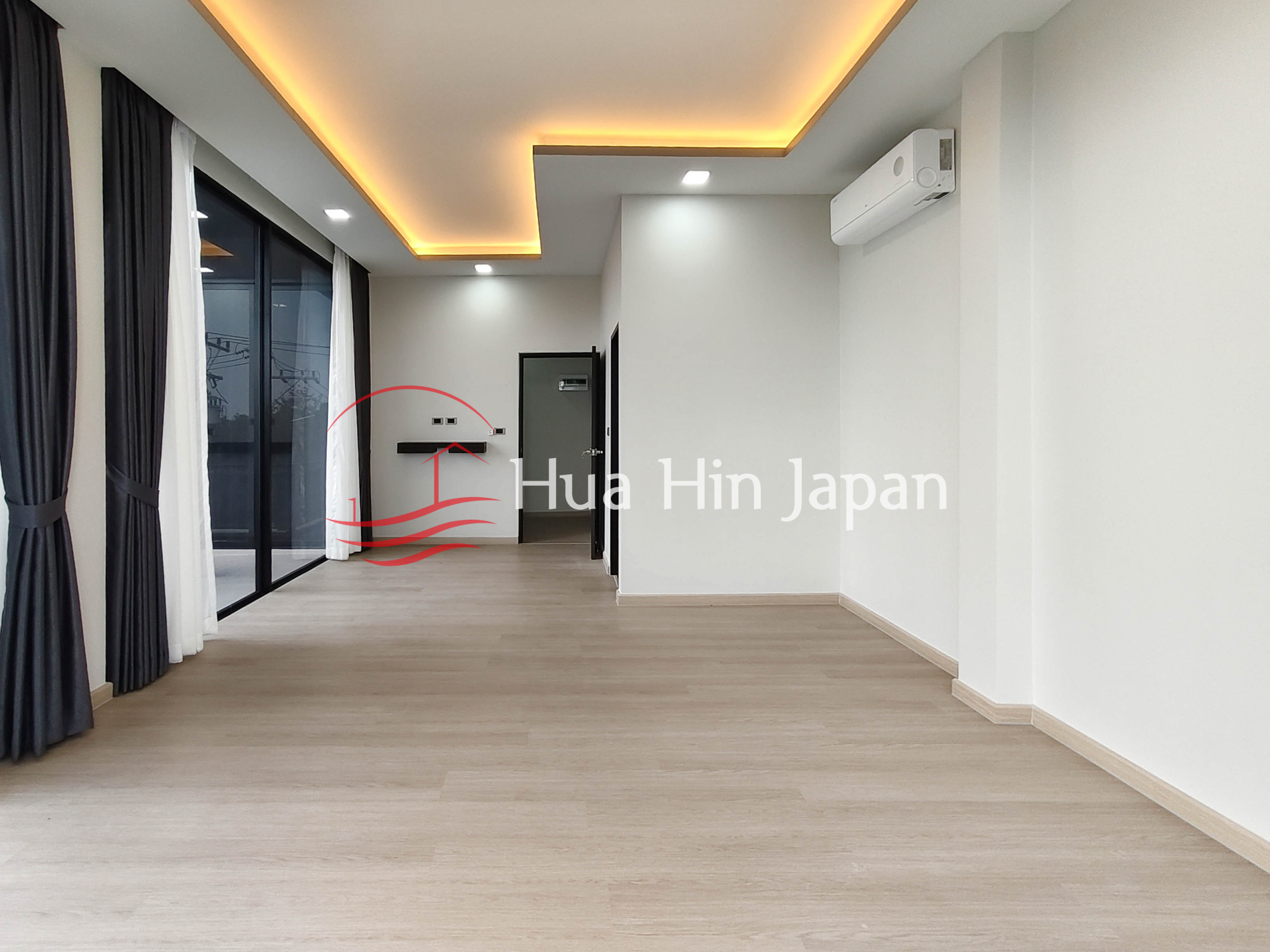 Brand New - Luxury 4 Bed Room Pool Villa free space
