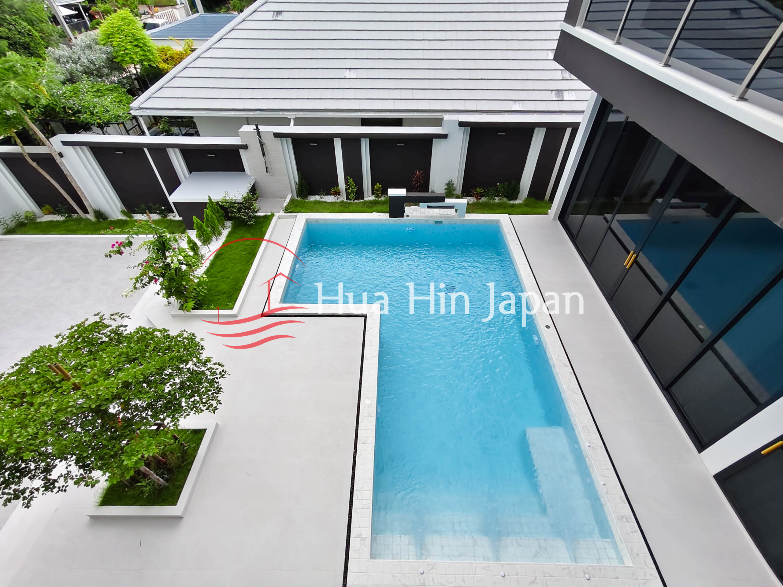 Brand New - Luxury 4 Bed Room Pool Villa swimming pool area