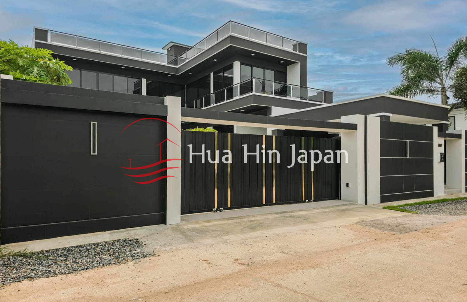Brand New - Luxury 4 Bed Room Pool Villa front area