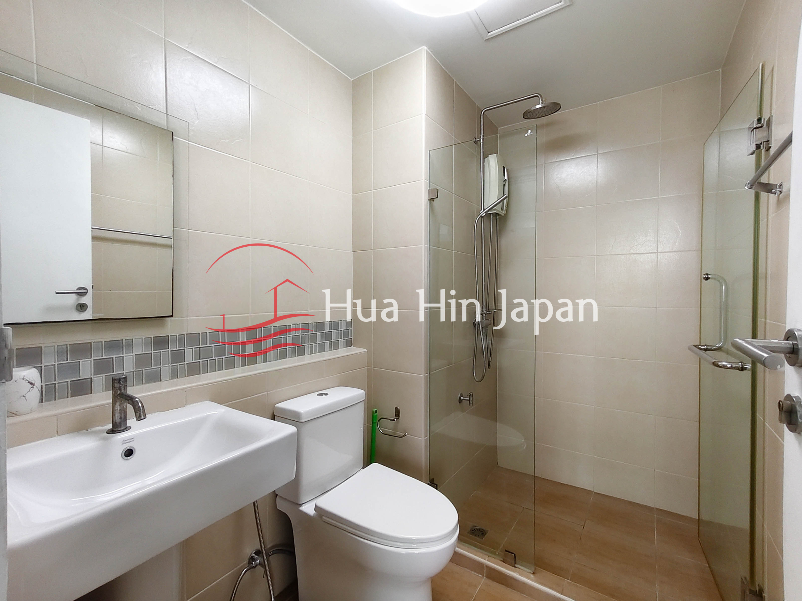 Studio room for sale at Baan Kieang Fha condominium bathroom area