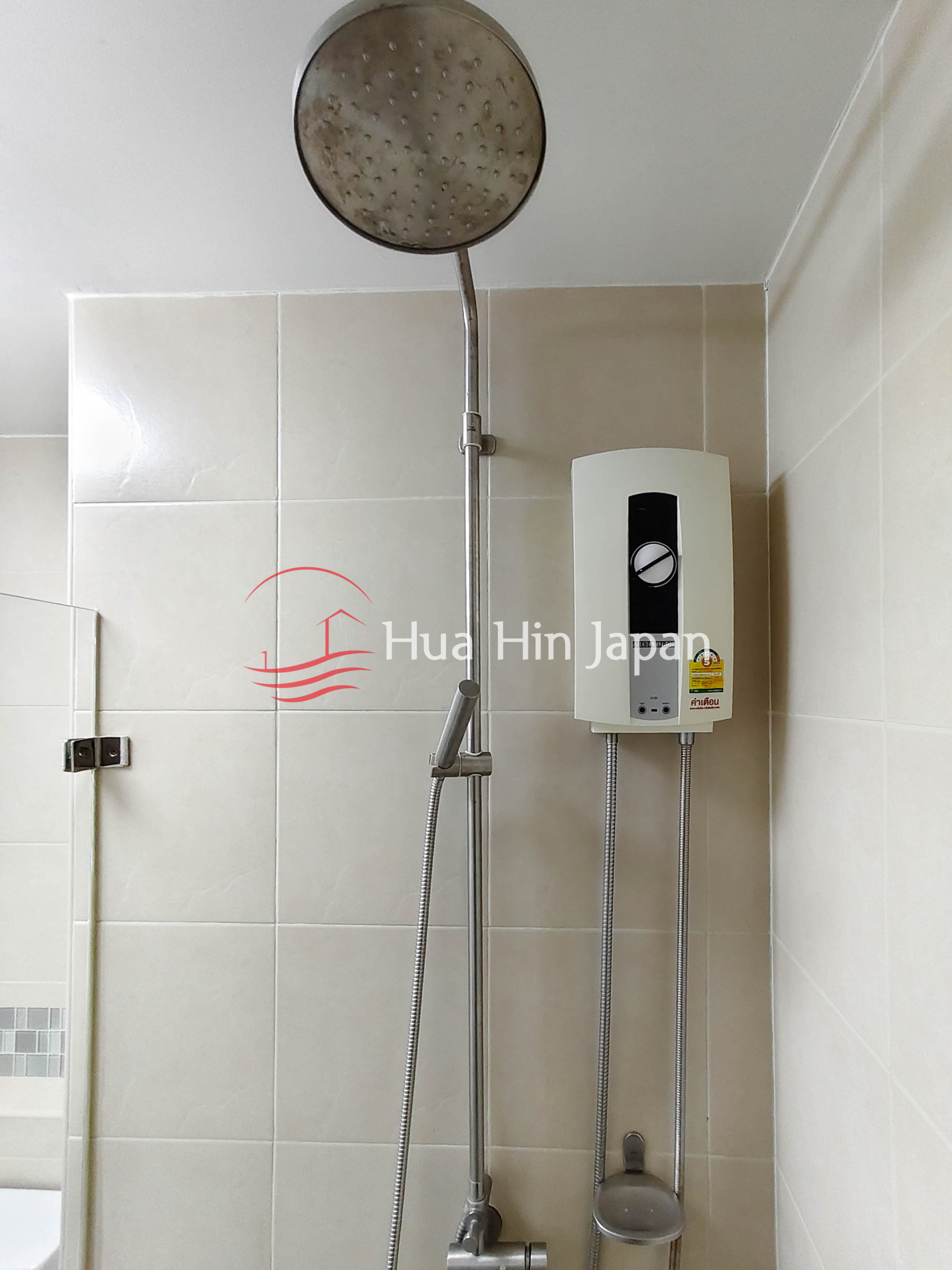 Studio room for sale at Baan Kieang Fha condominium bathroom area